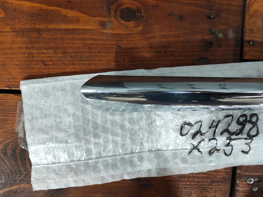 Молдинг переднего бампера Mercedes GLC X253 19-22 Б/У Оригинал A2538851804