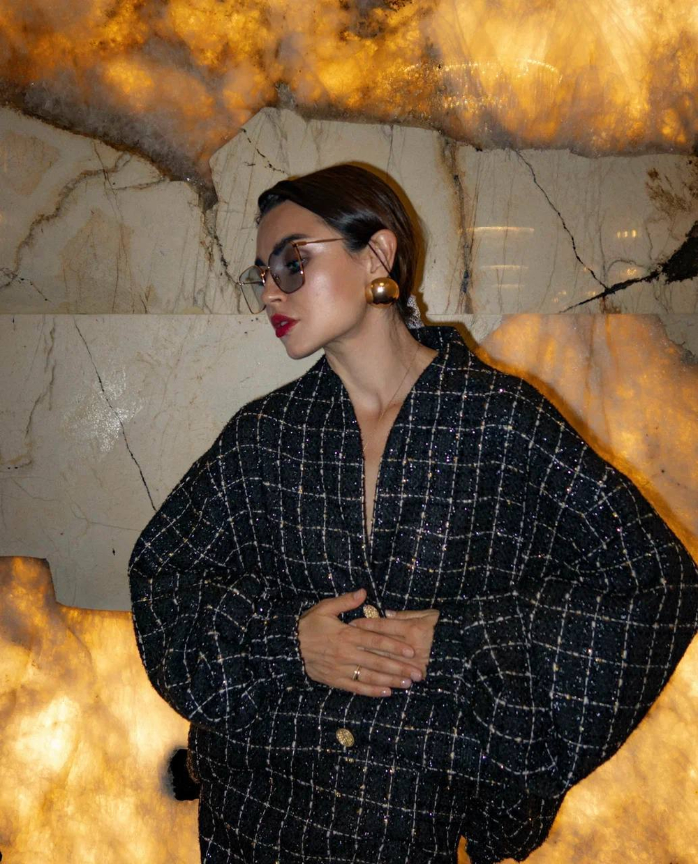 Бомбер твид черный