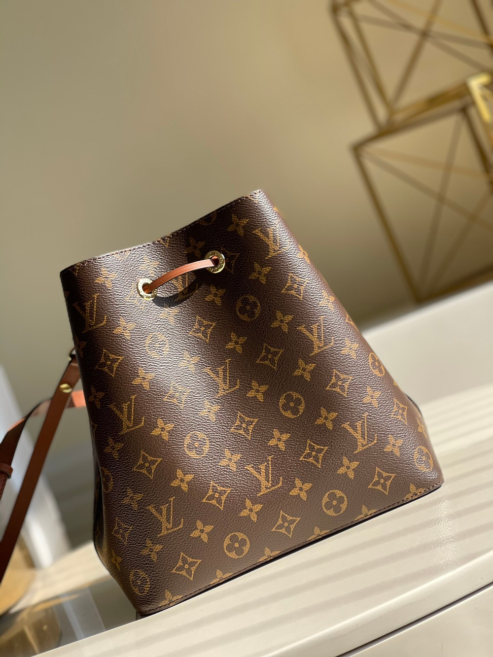 Louis Vuitton NeoNoe MM