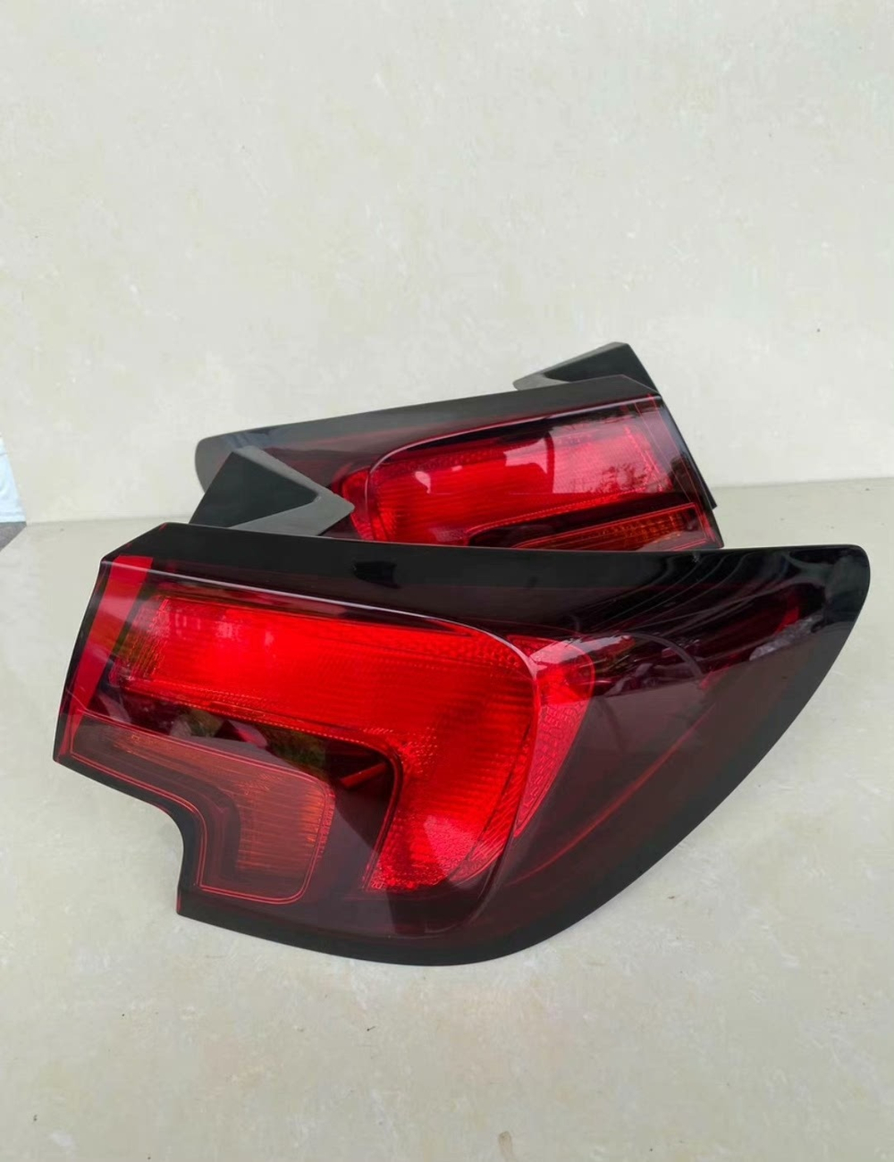 Задний фонарь оригинал Buick Verano GS