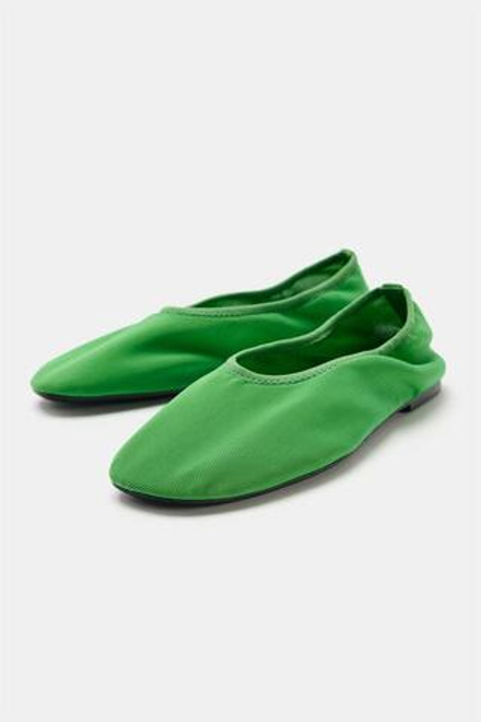 ZARA БАЛЕТКИ ИЗ СЕТЧАТОЙ ТКАНИ, ЗЕЛЕНЫЙ