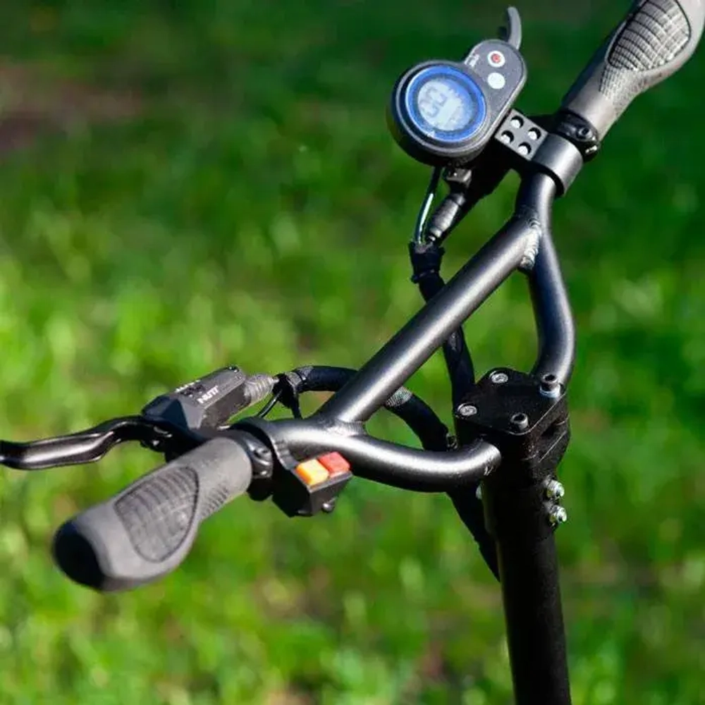 Электросамокат SmartOne Maximus Pro с сиденьем