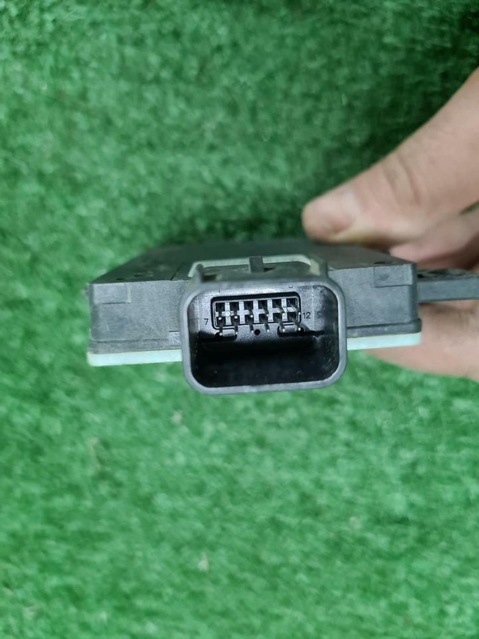 Датчик слепых зон правый Genesis G80 2 (2020-н.в.)