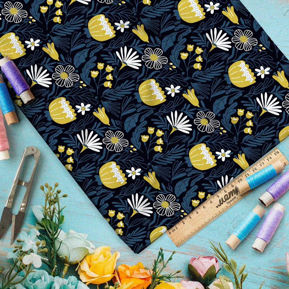 Ткань бифлекс жёлтые цветы и листья на чёрном фоне