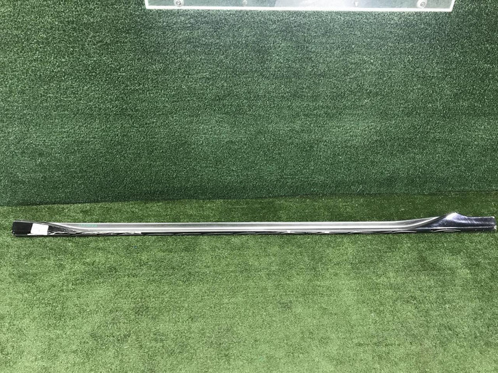 Накладка порога правая Lexus LX 3 (2015-2023)