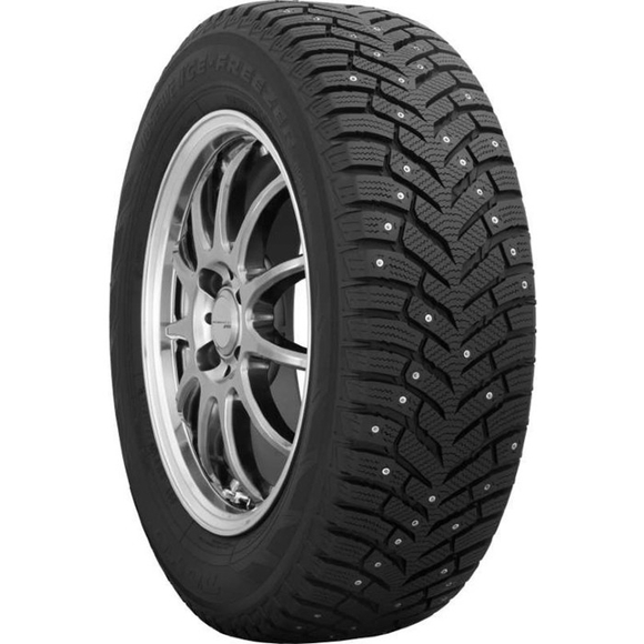 Зимняя шина шипованная Toyo Observe Ice-Freezer (235/55 R18 104T)