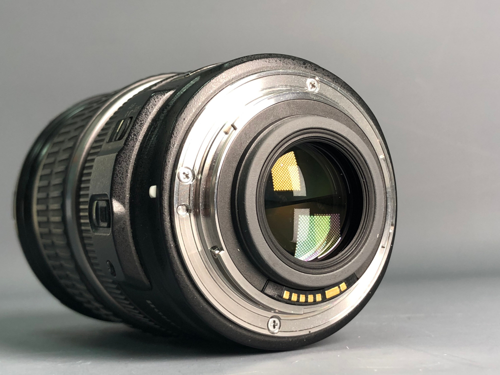 Canon 17-55mm 2.8 IS USM Под ремонт-дергает и не работает автофокус после 17mm