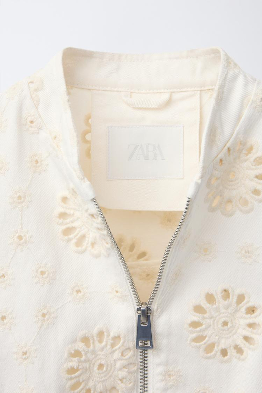 ZARA КУРТКА С АЖУРНОЙ ВЫШИВКОЙ, БЕЛЫЙ