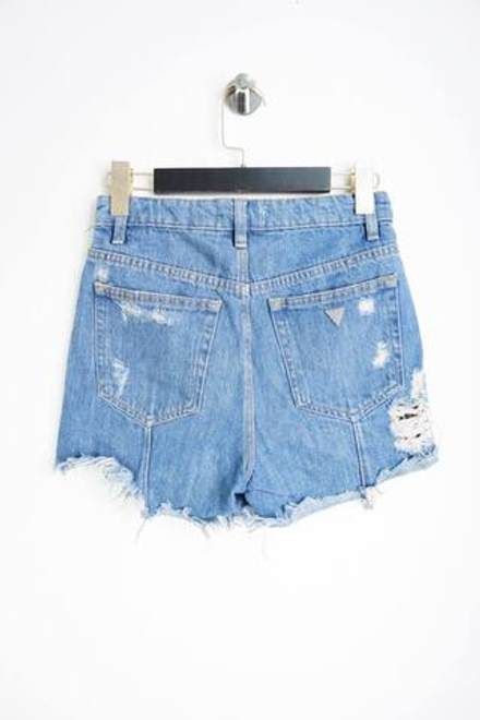 Шорты Guess для модных образов, маркировка 24, визуально на 42 размер