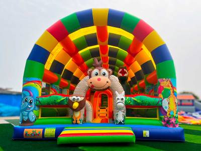 Коммерческий надувной батут «Страна Сафария» с крышей 14*7*6 м