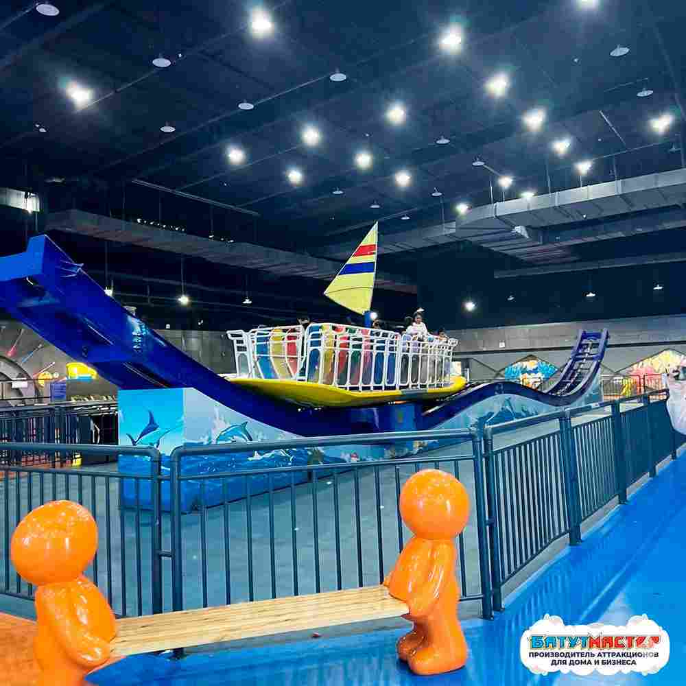 Летающая машина «По волнам», 20 мест, 18×7×3,7 м