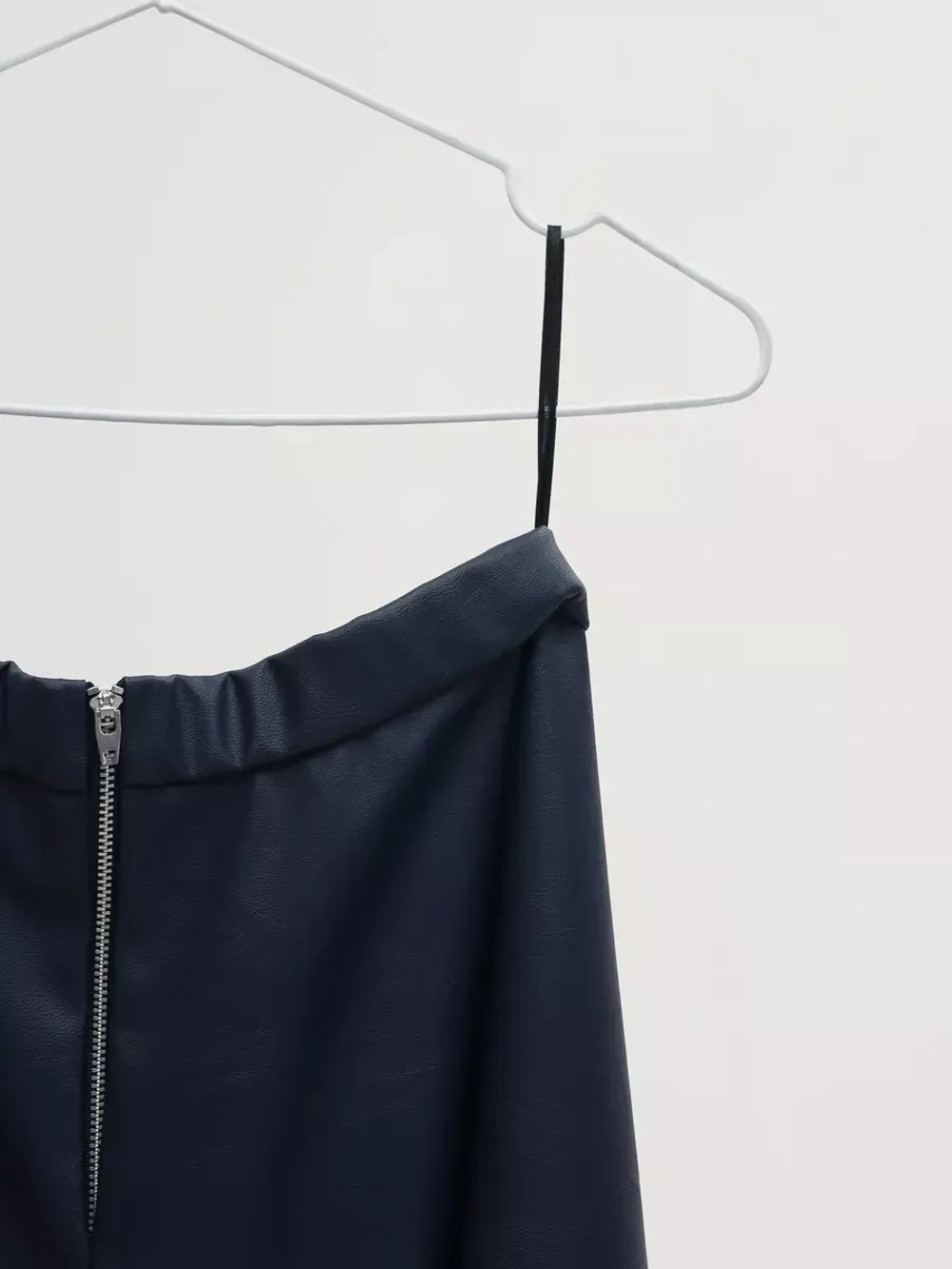 Юбка кожаная миди трапеция