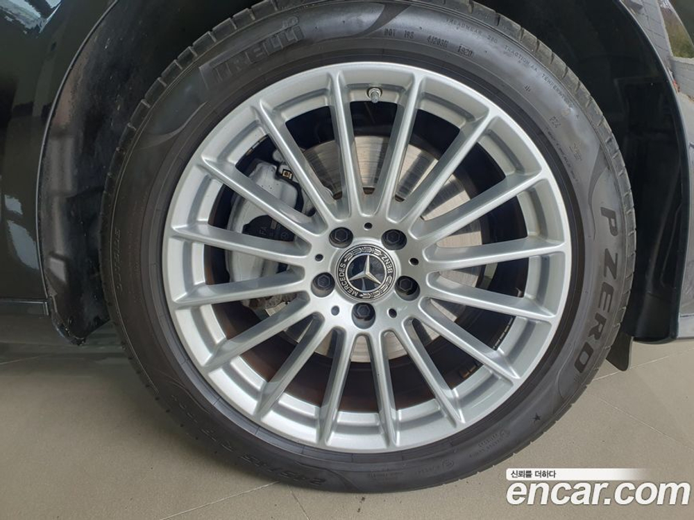 Mercedes-Benz E-Class W213 E220d 4MATIC Exclusive (02.2022)