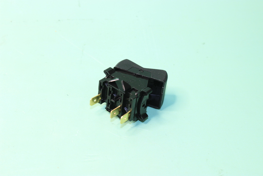 Переключатель-клавиша обогрева топлива