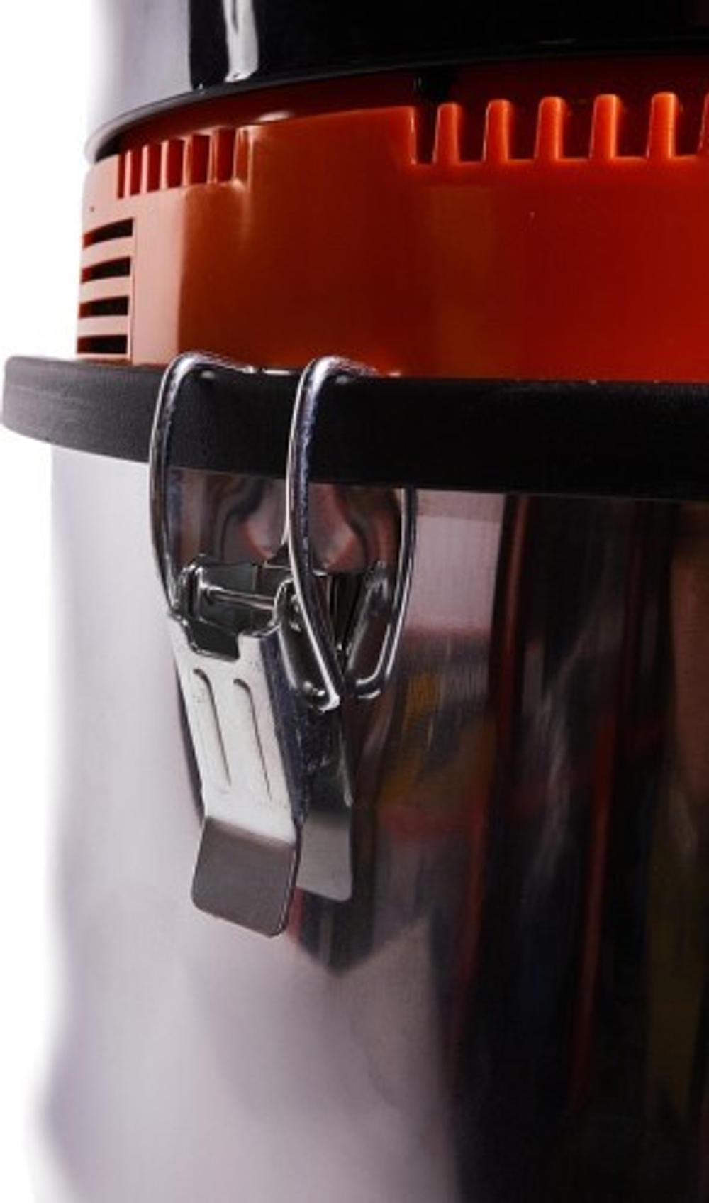 Пылесос для строительных работ Sturm VC7203 промышленный 1600вт,объем 30л,элект.розетка 2квт