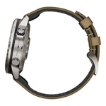 Спортивные часы Garmin MARQ Adventurer (Gen 2), гибридный ремешок, чёрный силиконовый ремешок Безель и корпус из титана, AMOLED-дисплей с куполообразным сапфировым стеклом. Ремешок из кожи и фторэластомера и силиконовый ремешок с классическими застёжками