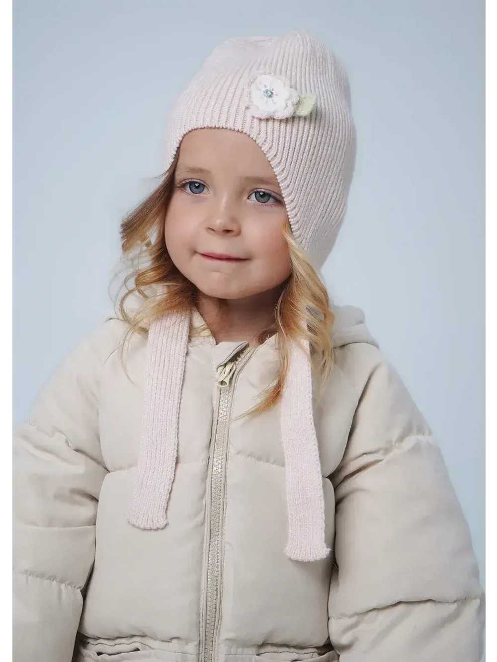 Шапка-чепчик для девочек на осень