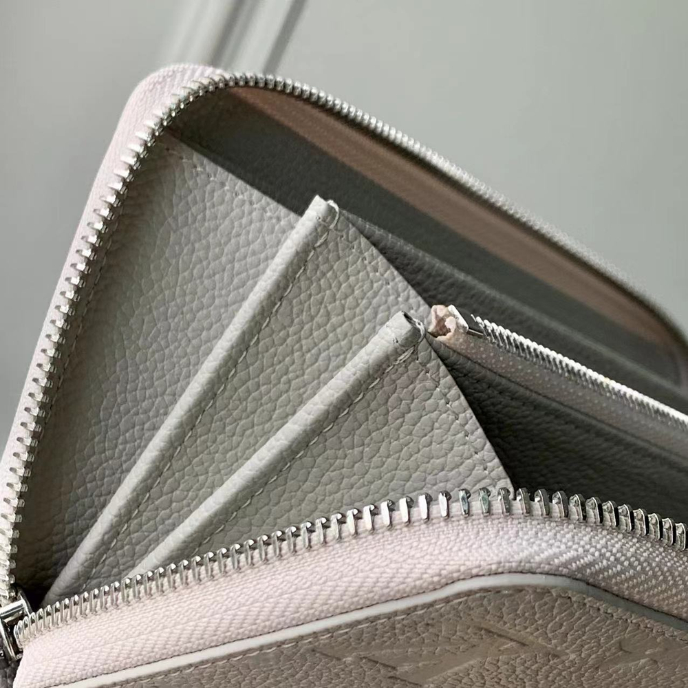 Louis Vuitton Zippy Wallet