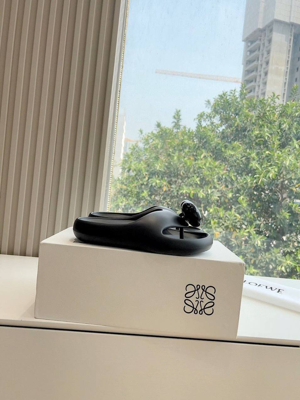 Шлепанцы Loewe