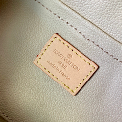 Louis Vuitton Locker Dopp Kit