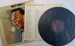 Винтажная виниловая пластинка Nat King Cole Its Only A Paper Moon (Japan 1977)