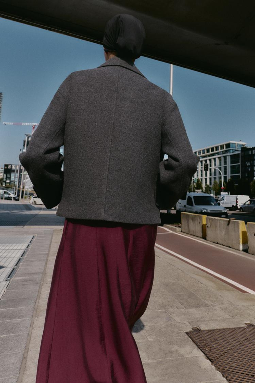 ZARA КОРОТКОЕ ДВУБОРТНОЕ ПАЛЬТО ИЗ МЯГКОЙ ТКАНИ, СЕРЫЙ