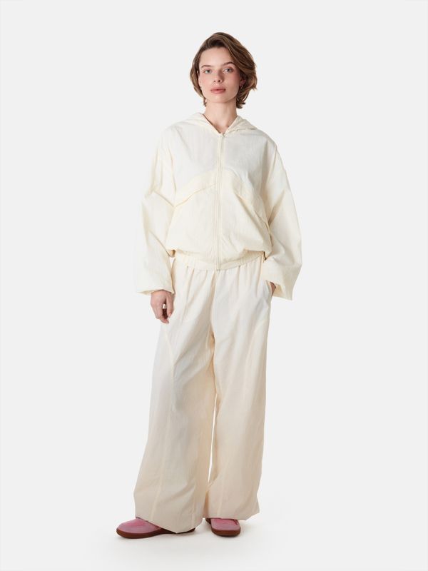 Олимпийка из нейлона 