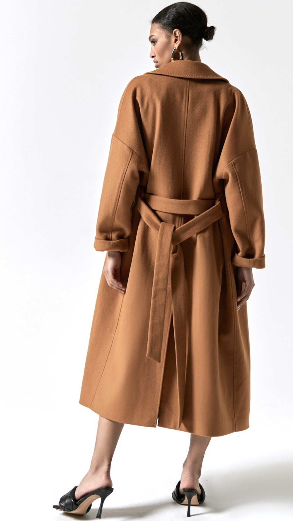 Пальто из шерсти с кашемиром двубортное