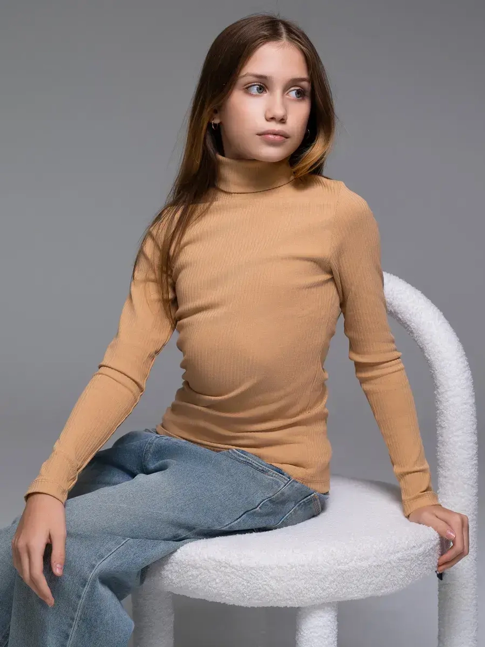 Бежевый лонгслив для девочки