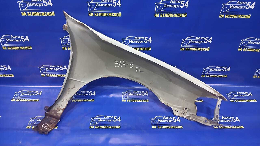 Крыло переднее левое NISSAN SUNNY 1997