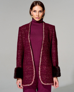 Жакет из премиального твида с меховой отделкой