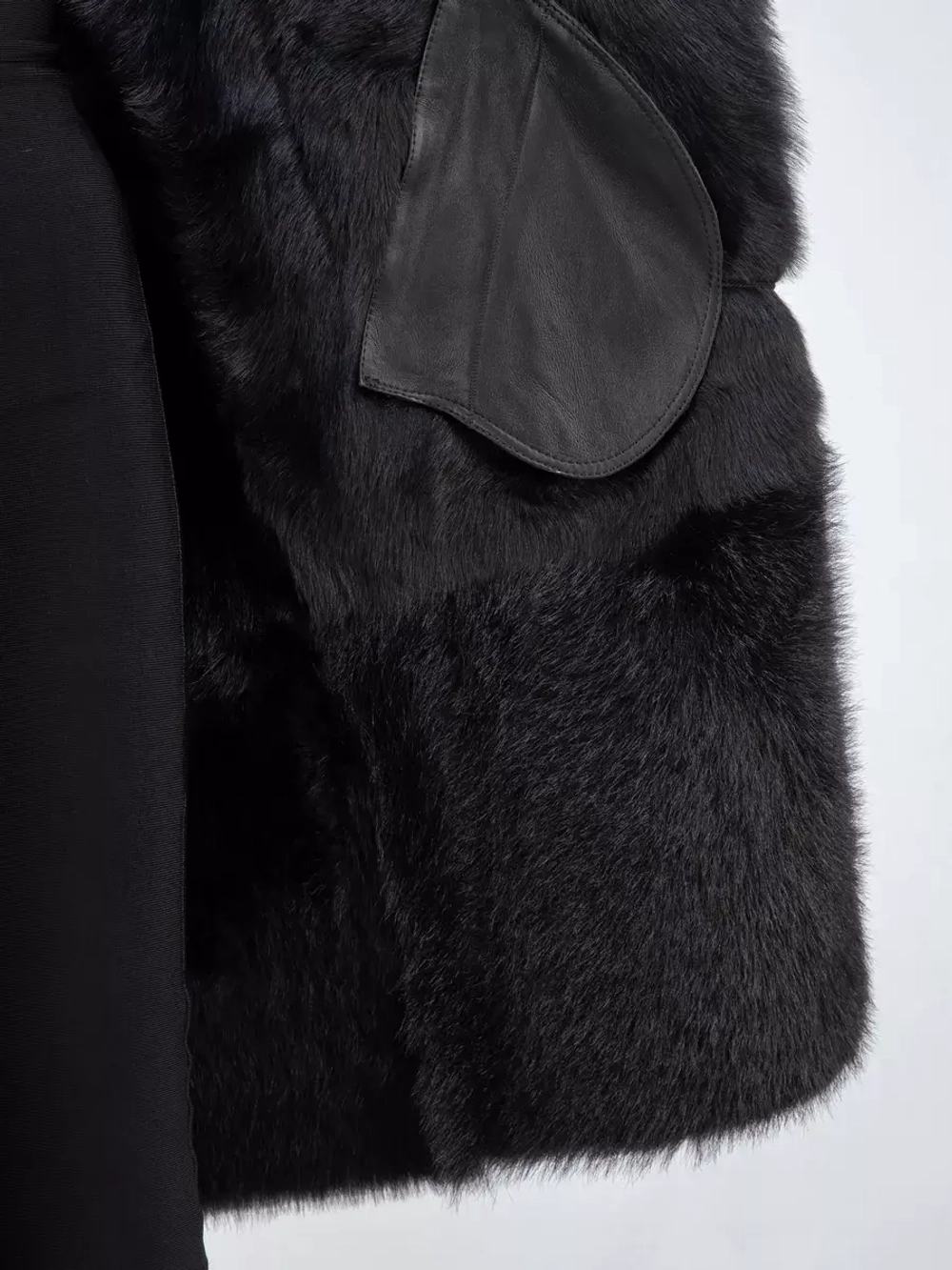 Дубленка зима натуральная с капюшоном длинная