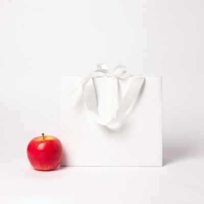 Пакет бумажный 23x20x10, белый матовый, с вклееной ручкой