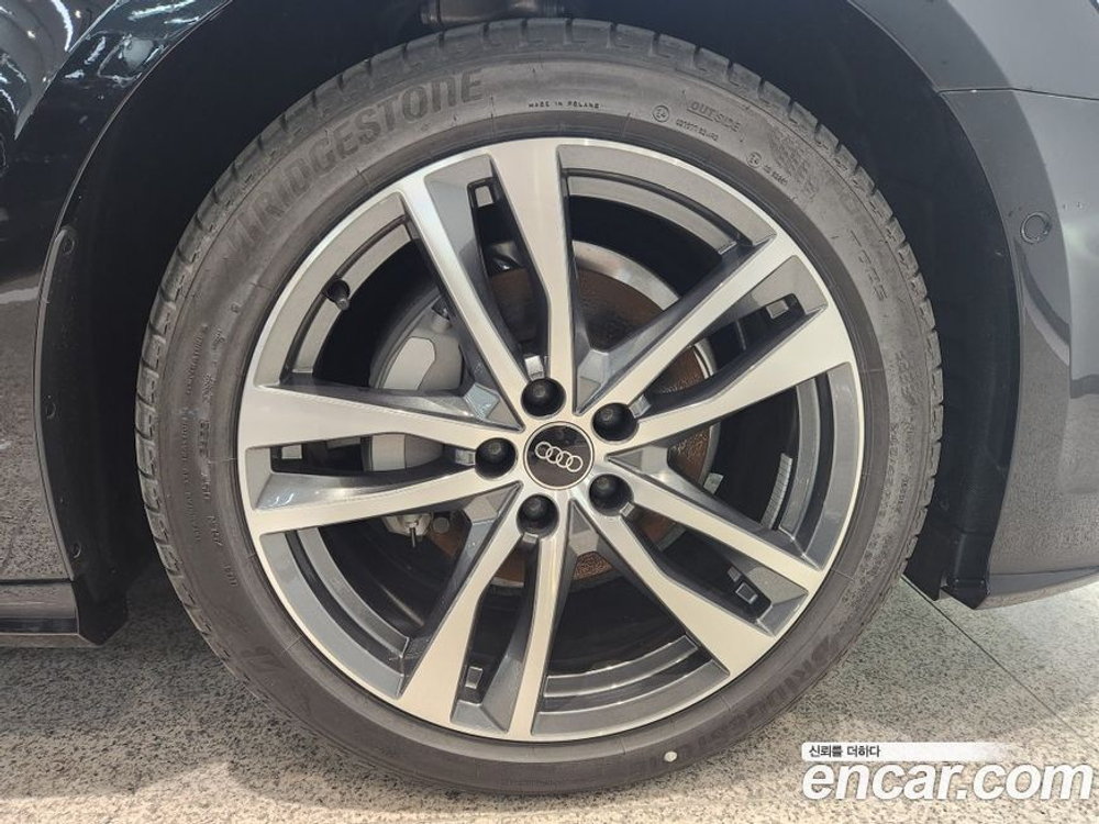 Audi A6 (C8) 45 TFSI Premium (11.2023)