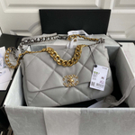 Chanel 19 Large 30 cm
