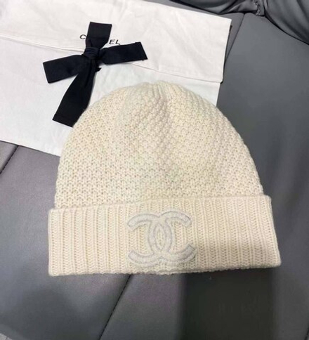 Шапка CHANEL