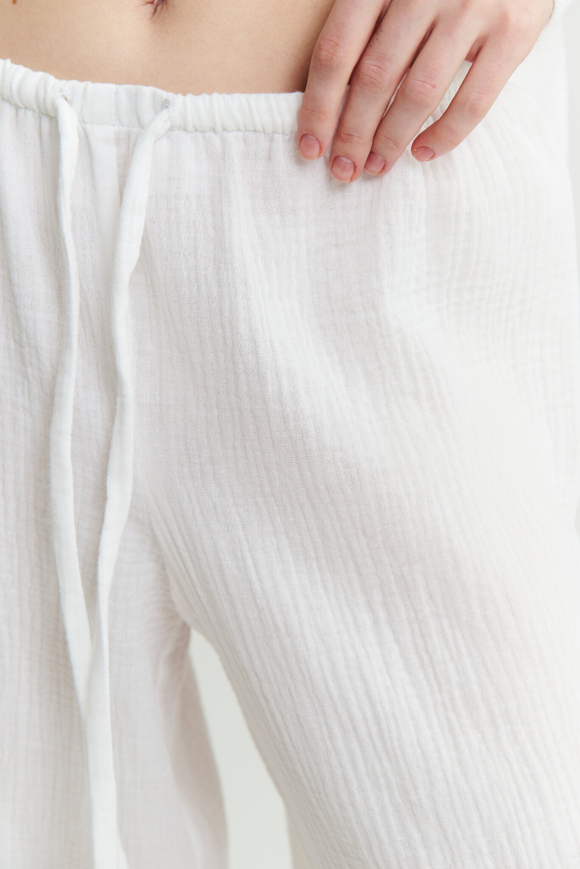 Муслиновые брюки молочные