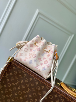 Louis Vuitton Bella