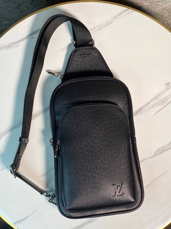 Сумка-слинг Louis Vuitton