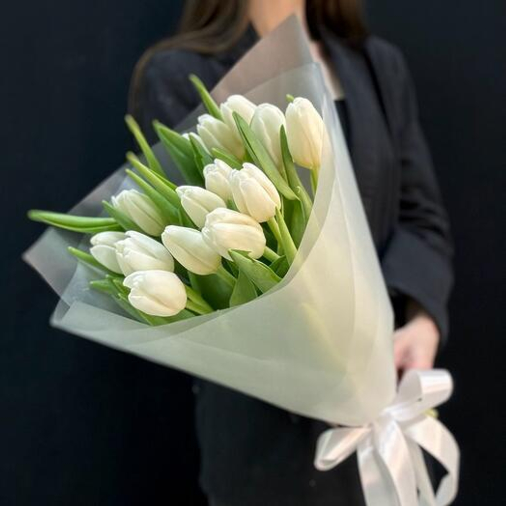 Белые тюльпаны