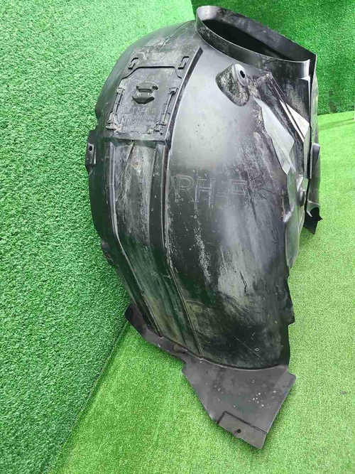 Подкрылок передний правый Mercedes V w447 (14-нв)