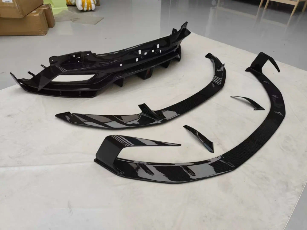 Карбоновый обвес для ASTON MARTIN DB11 2016+ Астон Мартин Аэродинамический обвес