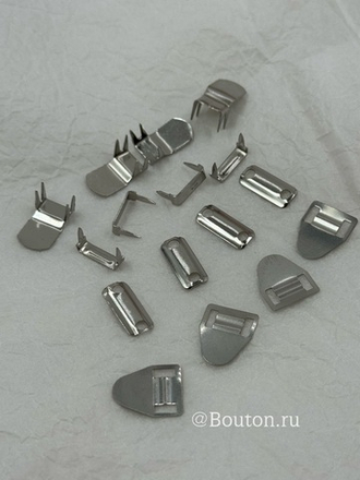 Крючок брючный установочный на шипах серебристый