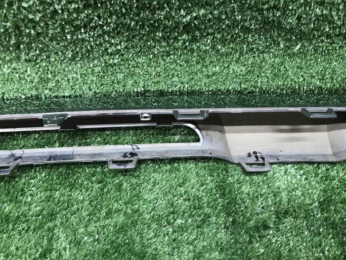 Молдинг перед. бампера Mercedes GLS x167 19-24 AMG