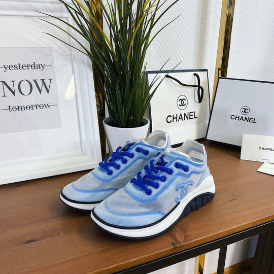 Текстильные кроссовки