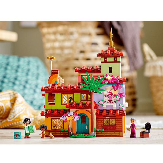 Lego konstruktor 43202 The Madrigal House