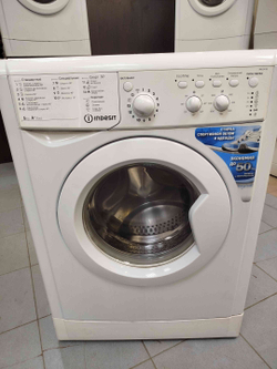 Стиральная машина Indesit IWUC 4105 3.5 кг б/у