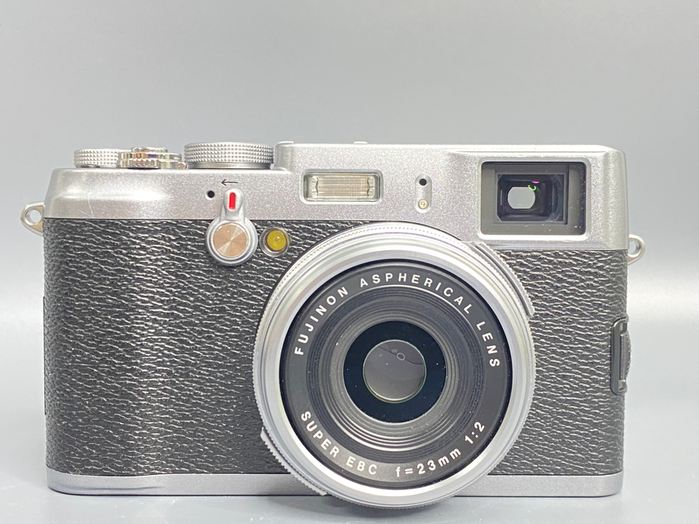 FujiFilm X100