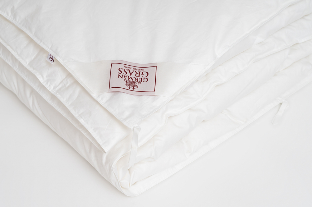 Одеяло всесезонное облегченное 220х240 German Grass Alliance Down