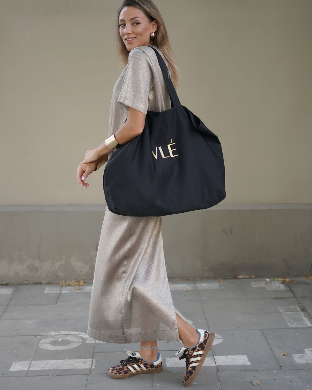 Шоппер королевы максимум